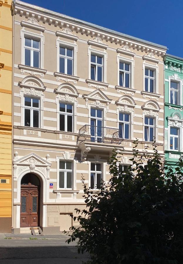 Апартаменты Zeyer Aparments Теплице Экстерьер фото